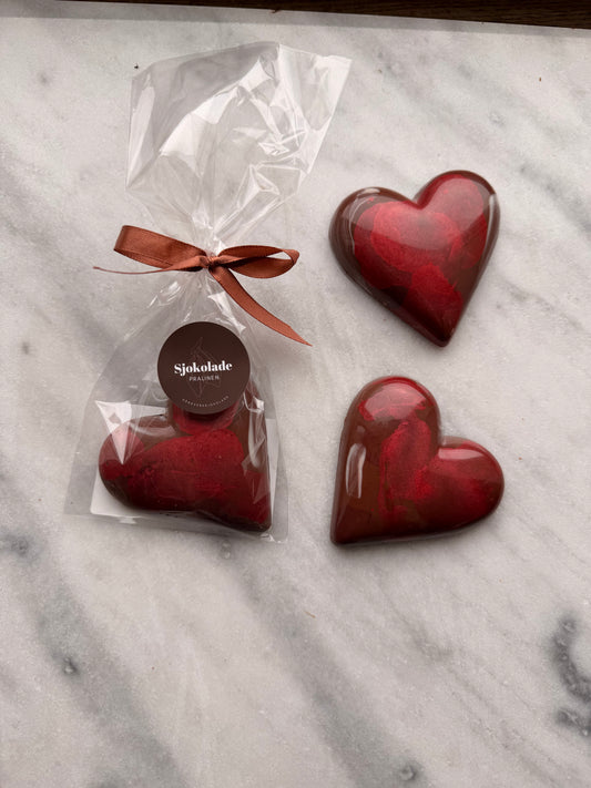 Melkesjokolade med saltkaramell og nøttekrønsj