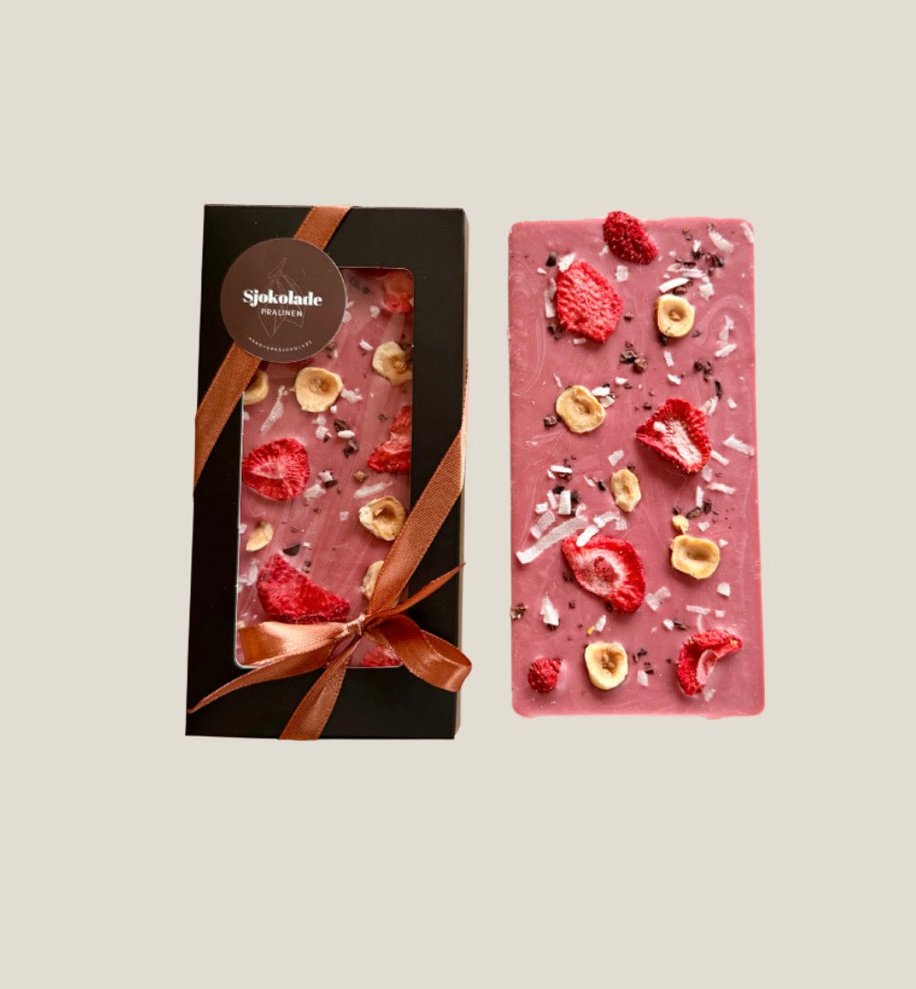 Ruby med jordbær, nøtter og kokos