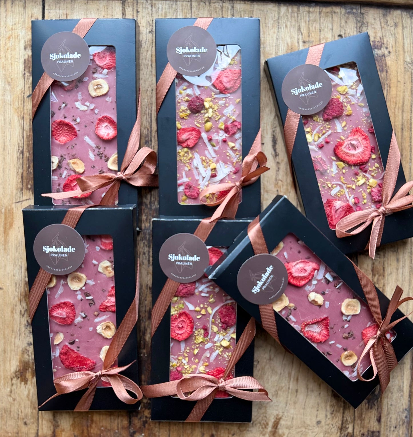 Ruby med jordbær, nøtter og kokos