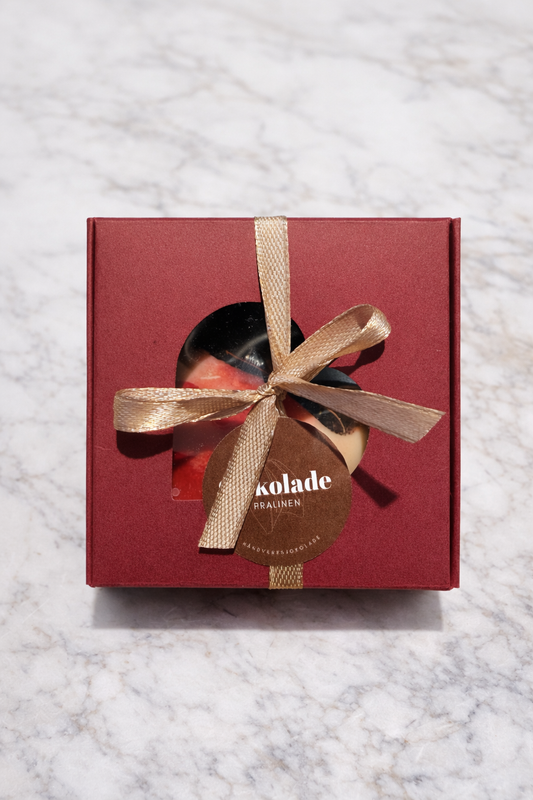 Hjerte med bringebær og lakris sjokolade